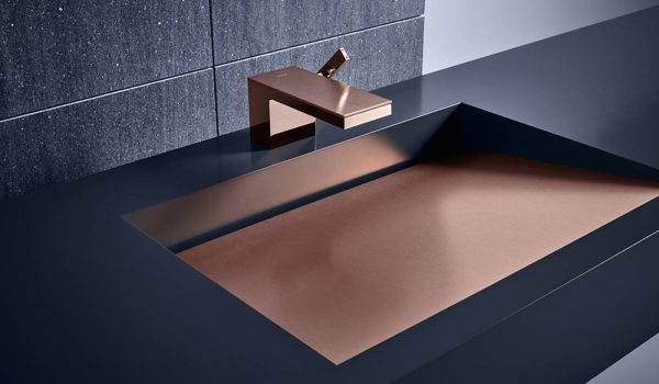axor-myedition-flat-rectilinear-basin-mixer-in-bronze_ambiance_4x3
